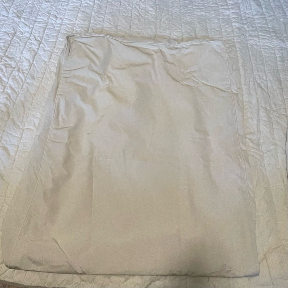 Pottery Barn Torrey Square Arm Outdoor Sofa Cushion Cover (86") - Picture 5 of 12